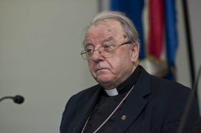 Tko je 78-godišnji biskup Bogović – u Kerempuhovoj predstavi prikazan kao svinja koja umjesto pričesti dijeli kokain?