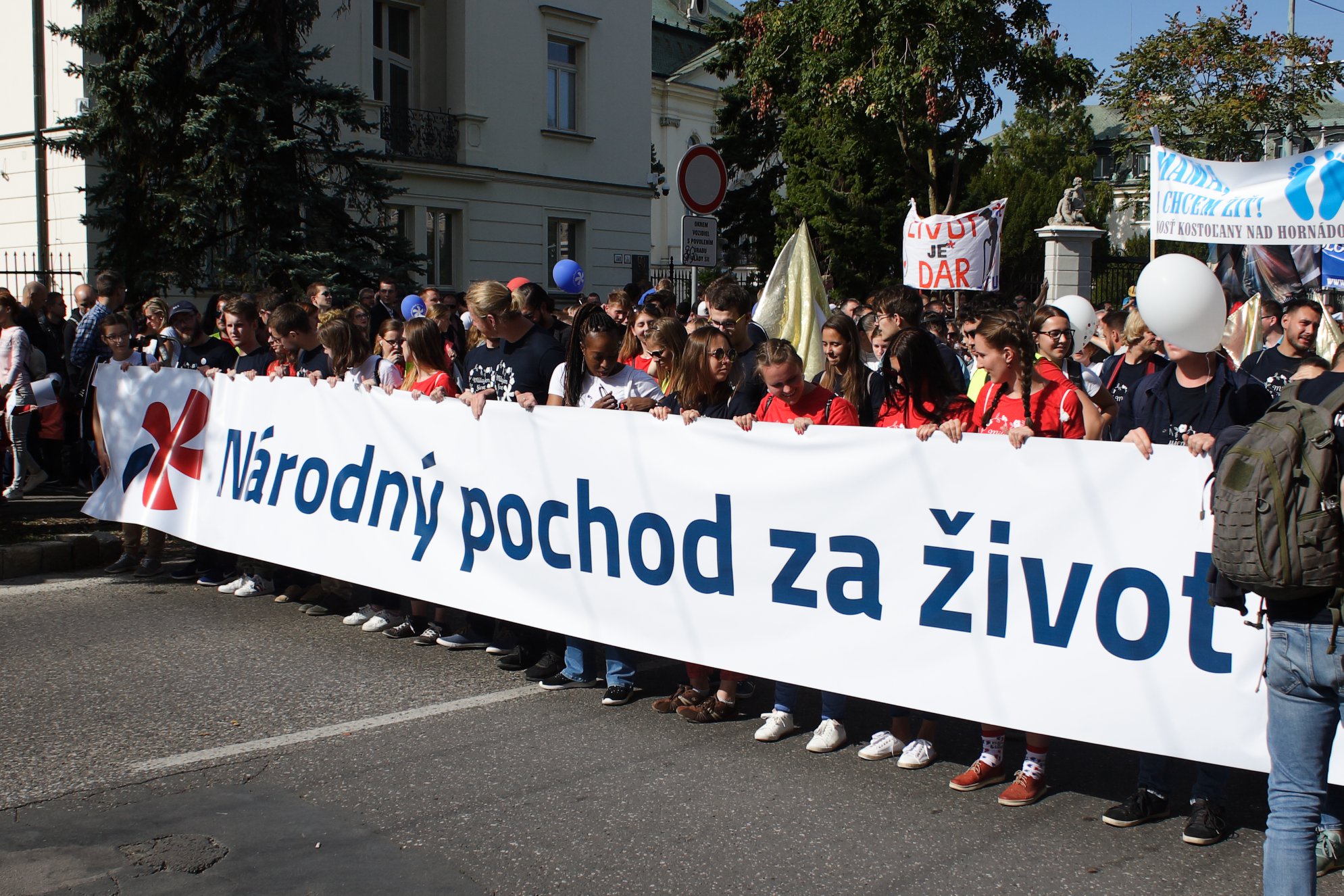 (FOTO) Na Hodu za život u Bratislavi 50.000 ljudi zatražilo zakonsku zaštitu nerođenog djeteta