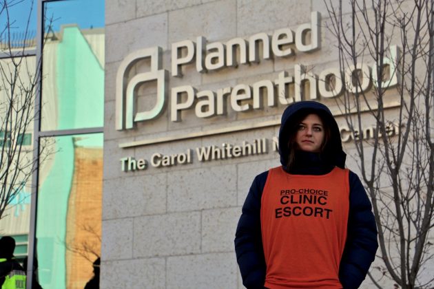 Djelatnici Planned Parenthooda pod zakletvom priznali da su živa djeca ostavljana umrijeti nakon pobačaja