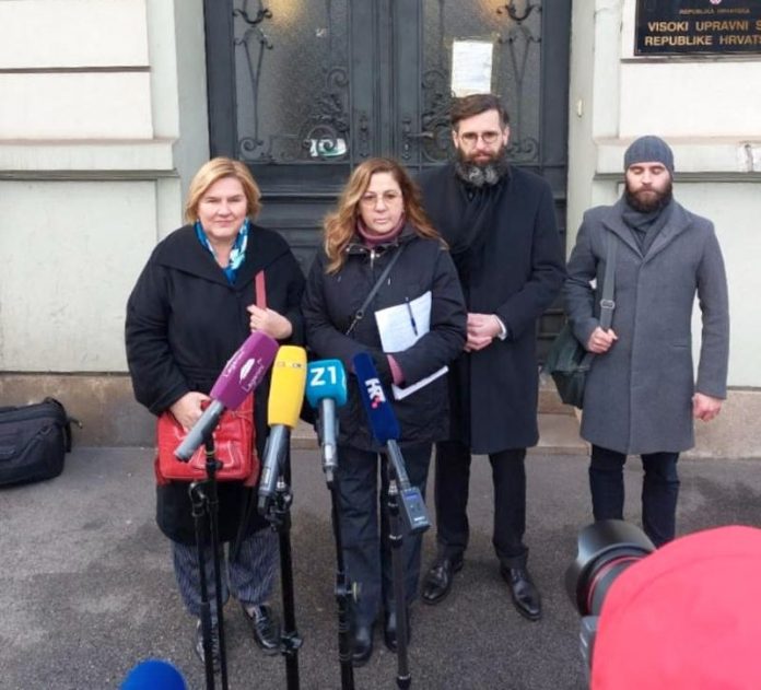 Visoki upravni sud obustavio izvršenje Tomaševićeve odluke o roditeljima odgojiteljima!