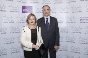 U IME OBITELJI-foto cetkovic