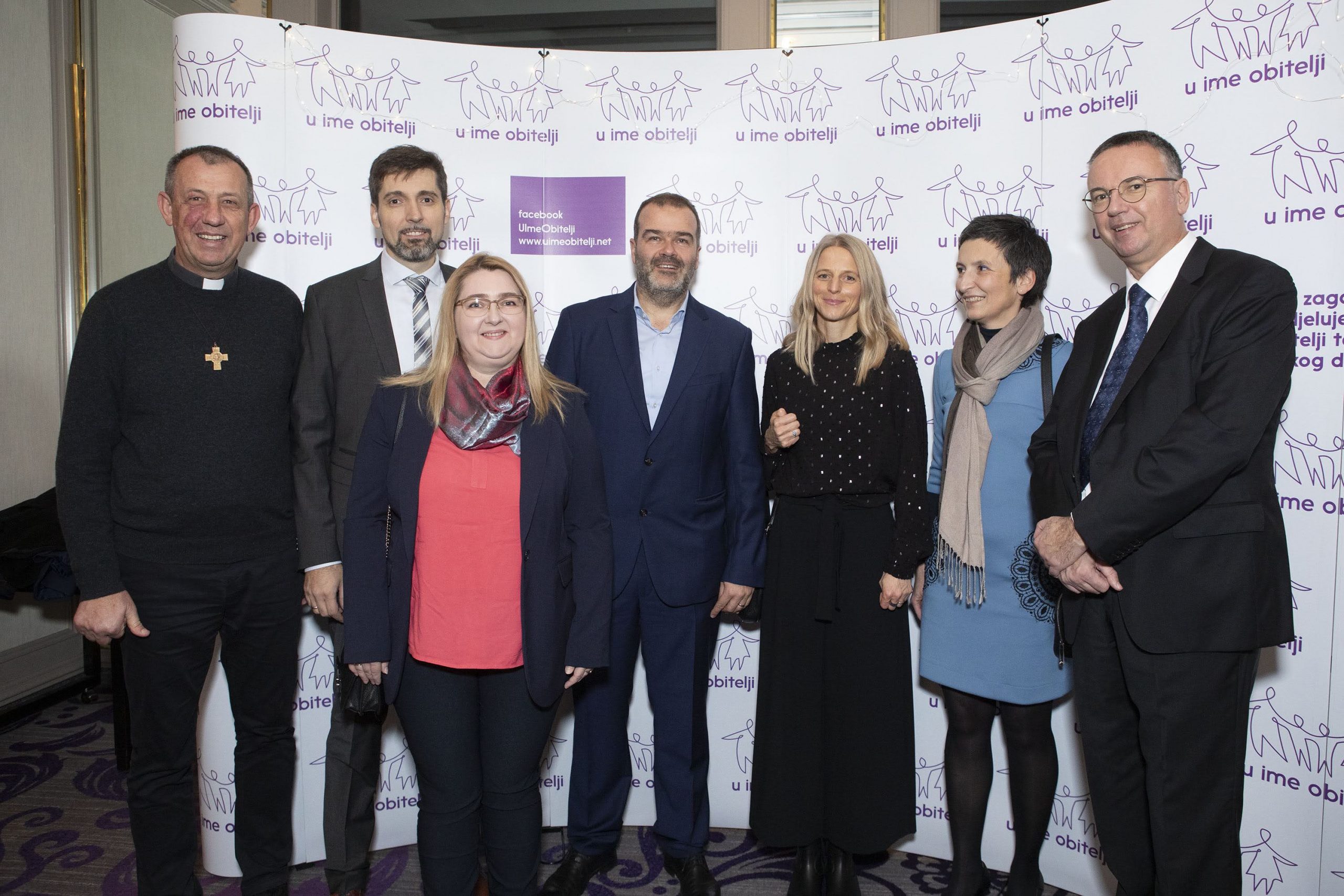 U IME OBITELJI-foto cetkovic