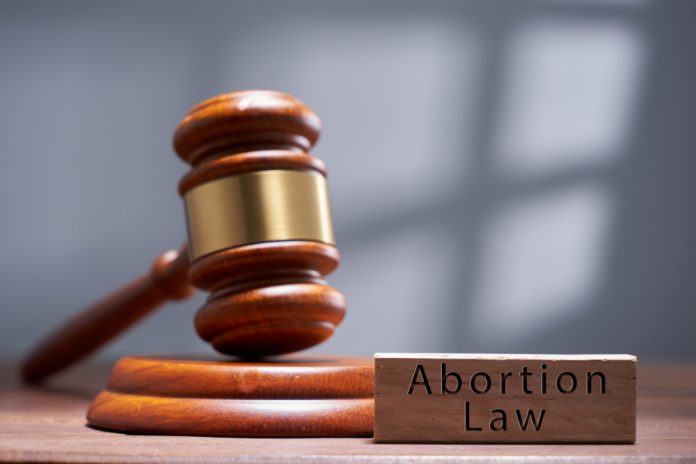 Pritišće li Švedska Liberiju oko usvajanja zakona o pobačaju? Oni niječu, no izvori tvrde drugačije