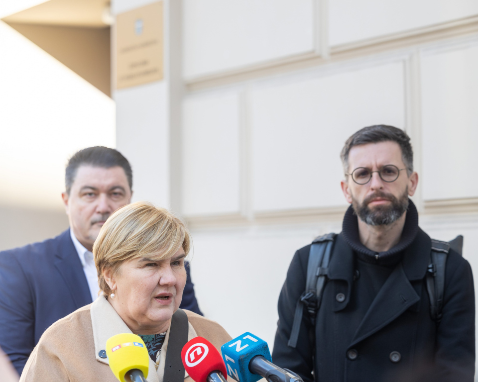 HN20240214401340-scaled