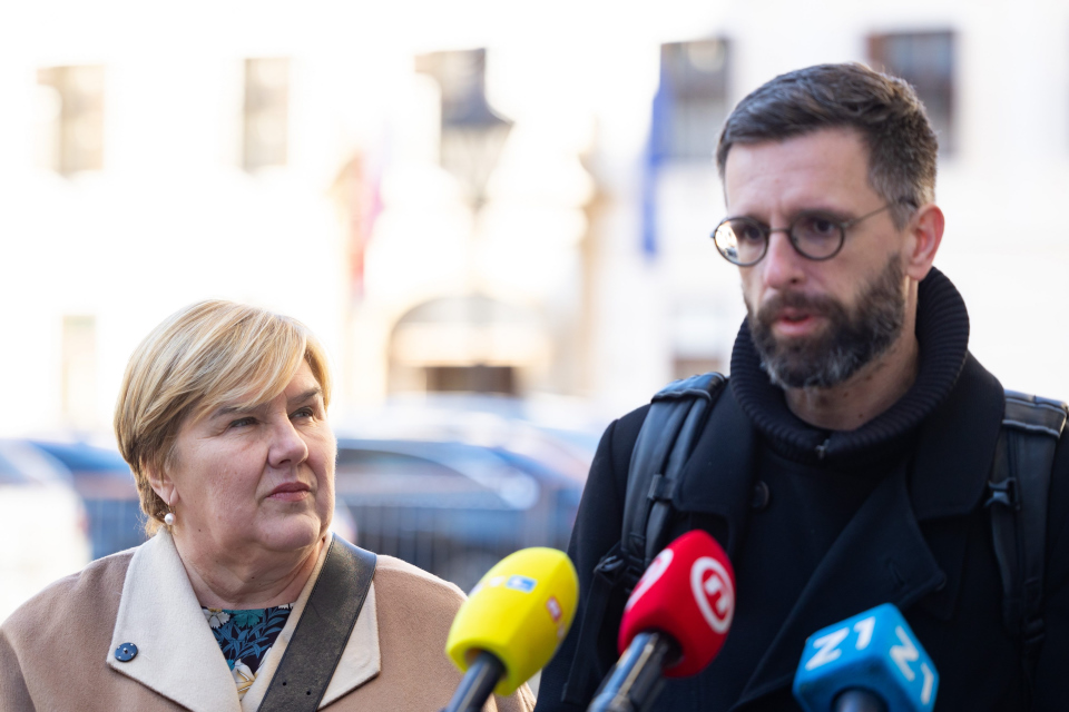 HN20240214401358-scaled