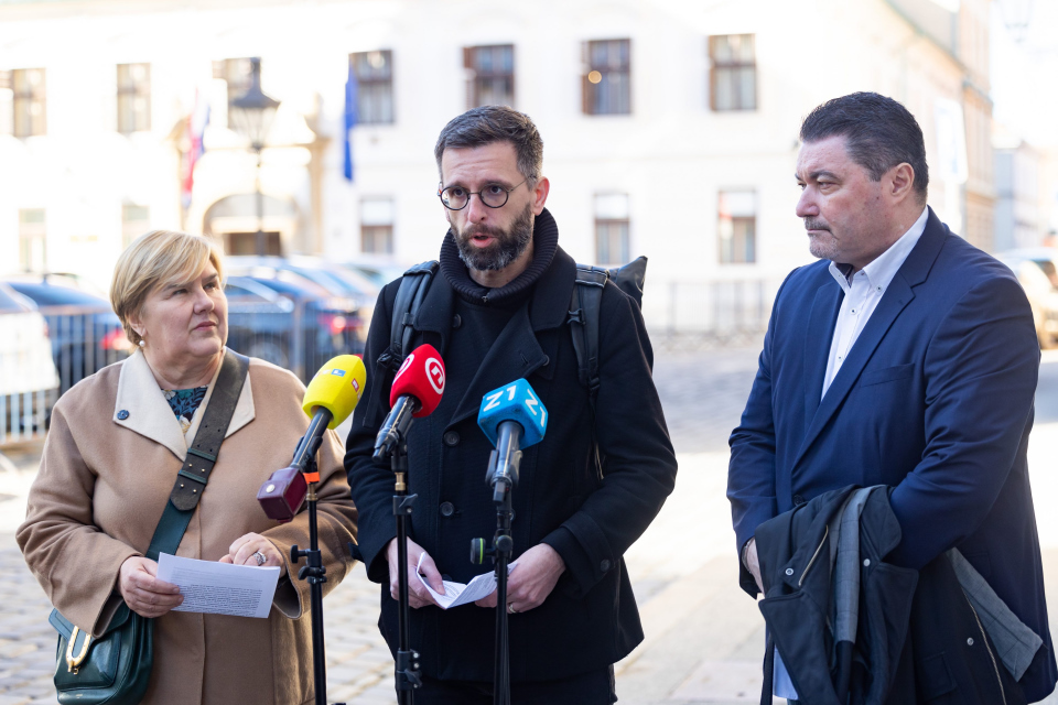 HN20240214401360-scaled