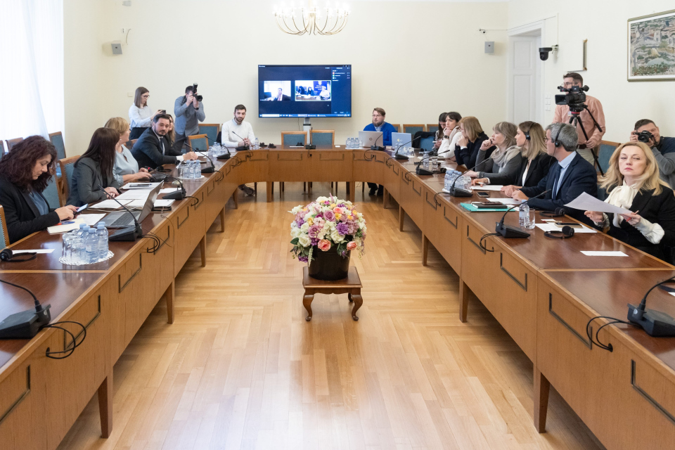 HN20240229422313-scaled