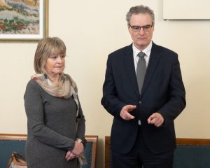 HN20240229422325-scaled