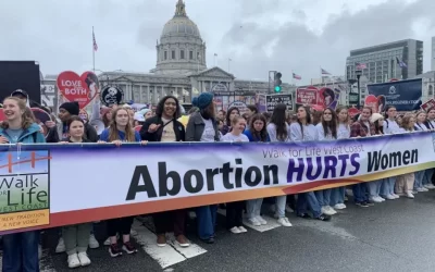 SAD: Arizona je zabranila pobačaj! Dopušten samo ako je život majke u opasnosti