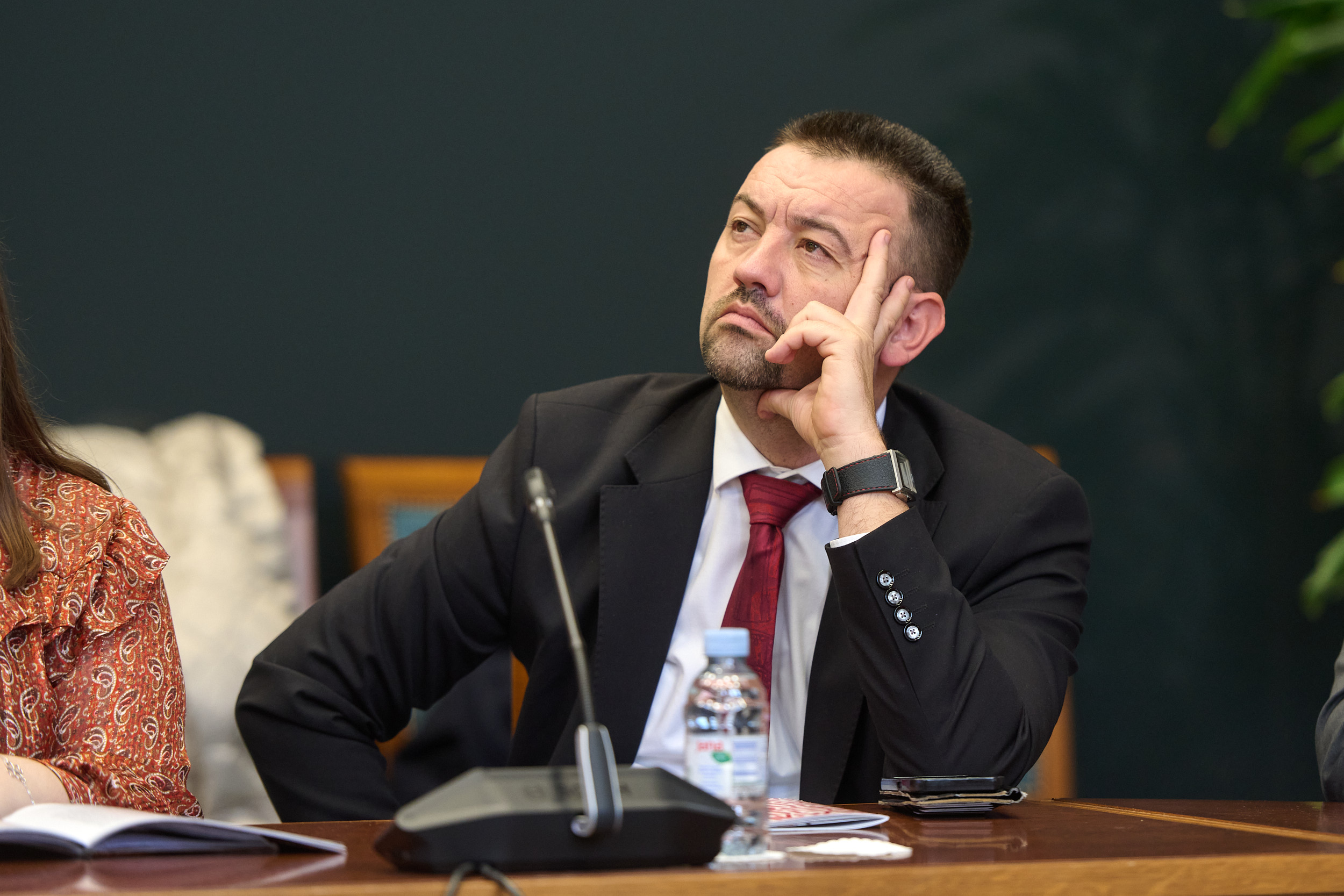 Analiza-Novosti-uio-okrugli-stol-13