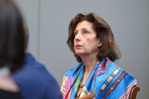 Analiza-Novosti-uio-okrugli-stol-17