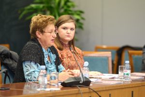 Analiza-Novosti-uio-okrugli-stol-46