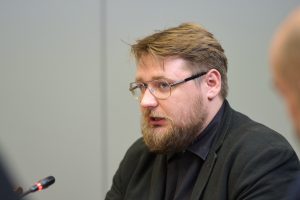 Analiza-Novosti-uio-okrugli-stol-7