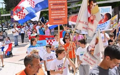Hod za život u Metkoviću: Svaka žena zaslužuje znati istinu i imati podršku da izabere život