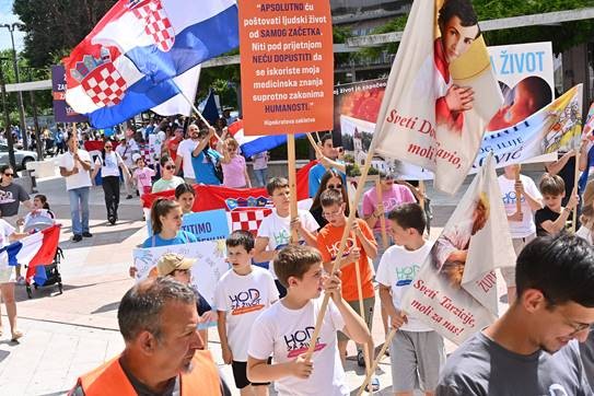 Hod za život u Metkoviću: Svaka žena zaslužuje znati istinu i imati podršku da izabere život