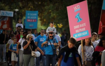 Održan Hod za život u Slavonskom Brodu : ‘Malen ne znači manje vrijedan, zaštitimo najranjivije’