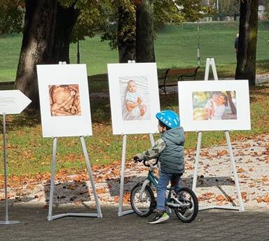 Izložba fotografija „Čuvarice života“ u Sinju